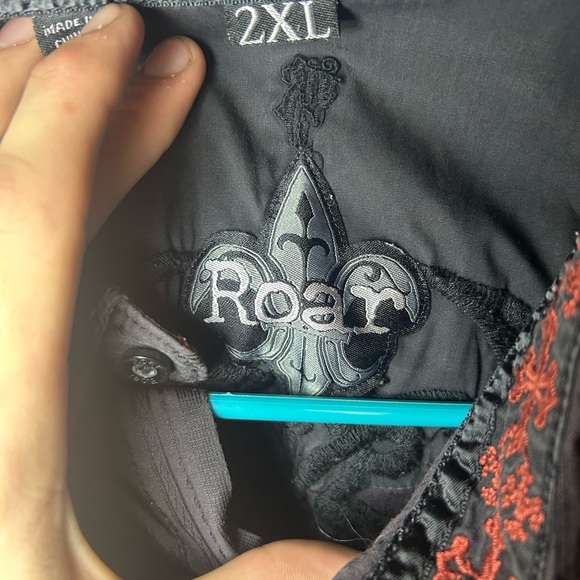 Vintage Roar tribal y2k embroidered button up longsleeve shirt - Picture 11 of 14